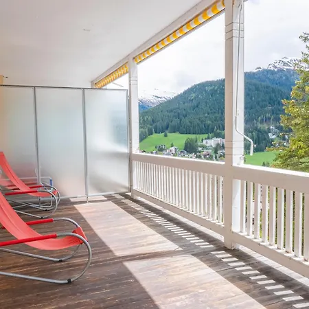 达沃斯青年旅舍 旅馆 *