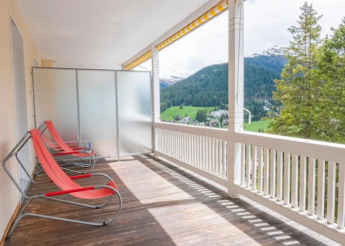 达沃斯青年旅舍 旅馆 *