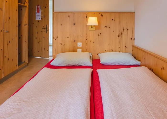 达沃斯青年旅舍 *