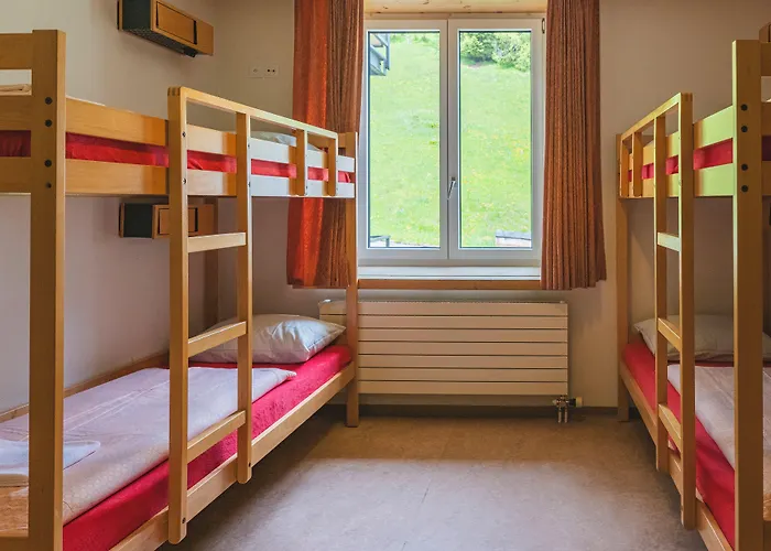 达沃斯青年旅舍 *